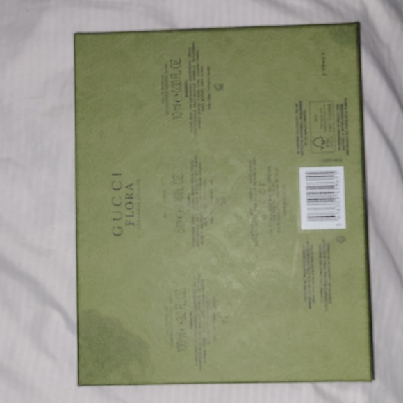 💕Gucci Beauty Box💕 - Picture 4 of 7